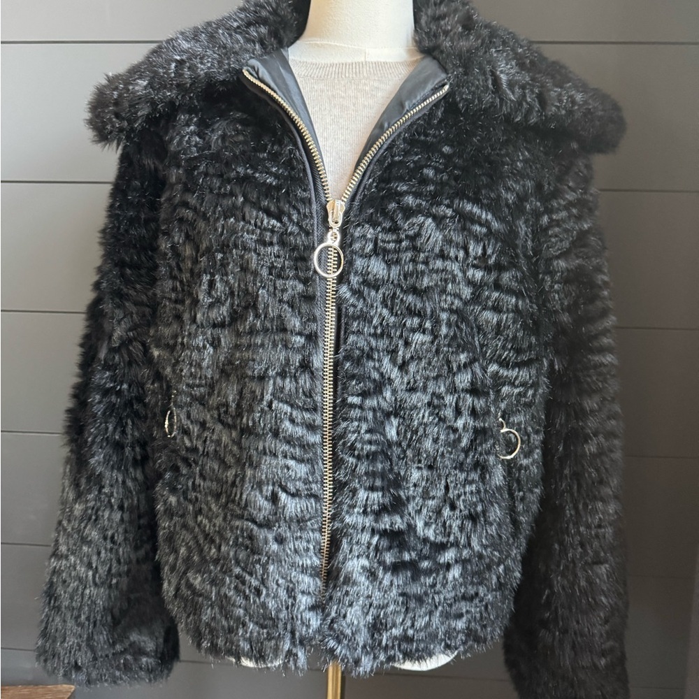 Topshop Faux Fur Black Zip up Teddy Jacket US Size 6 w/Front Pockets